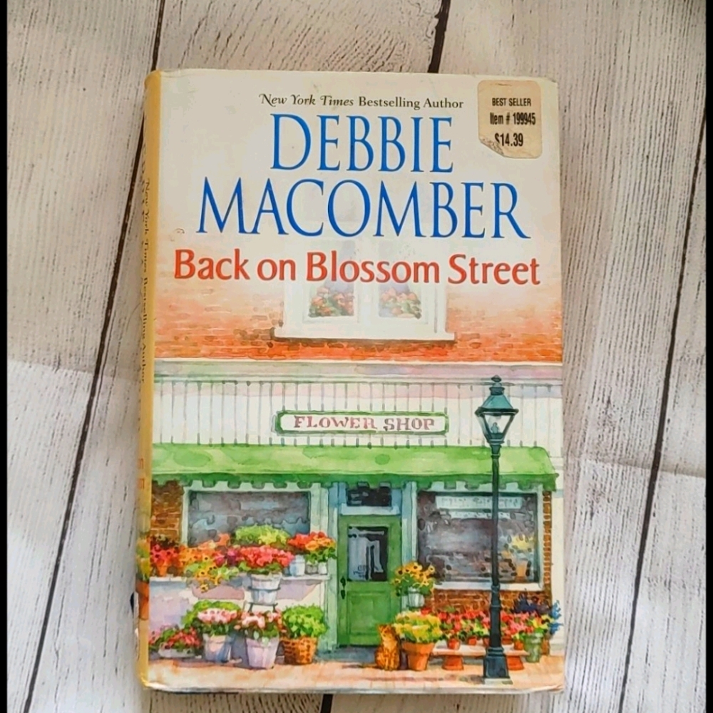 Back on Blossom Street by Debbie Macomber